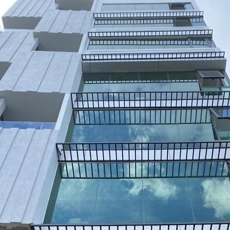 Dlux Bach Dang Aparthotel Bandar Ho Chi Minh Luaran gambar